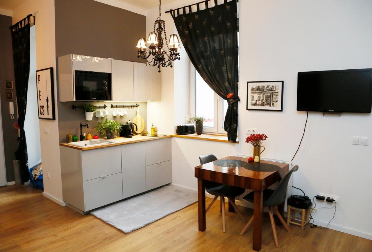 Mini Flat Apartman Pécs Esterno foto